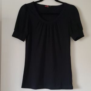 Forever 21 scoop neck black top